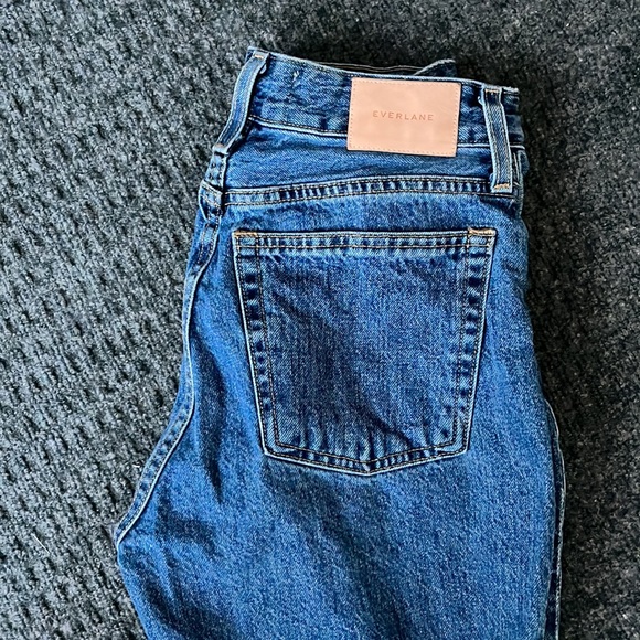 Everlane Curvy ‘90s Cheeky Straight Jean - Picture 4 of 6